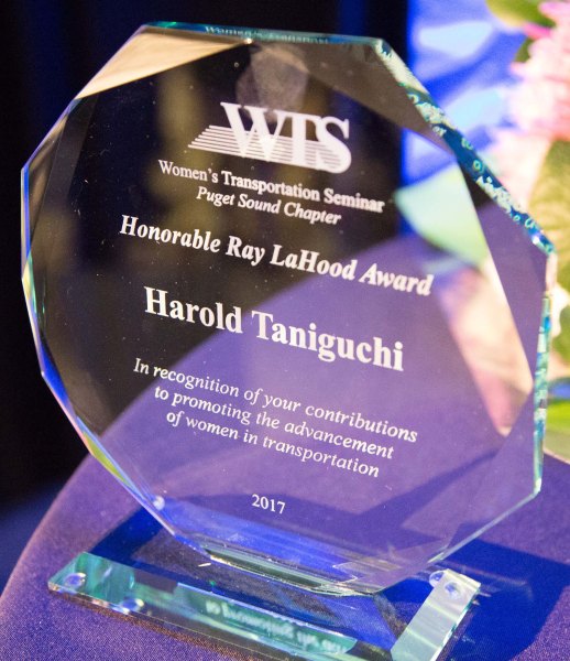 0318WTSawardHaroldTaniguchi043 glass